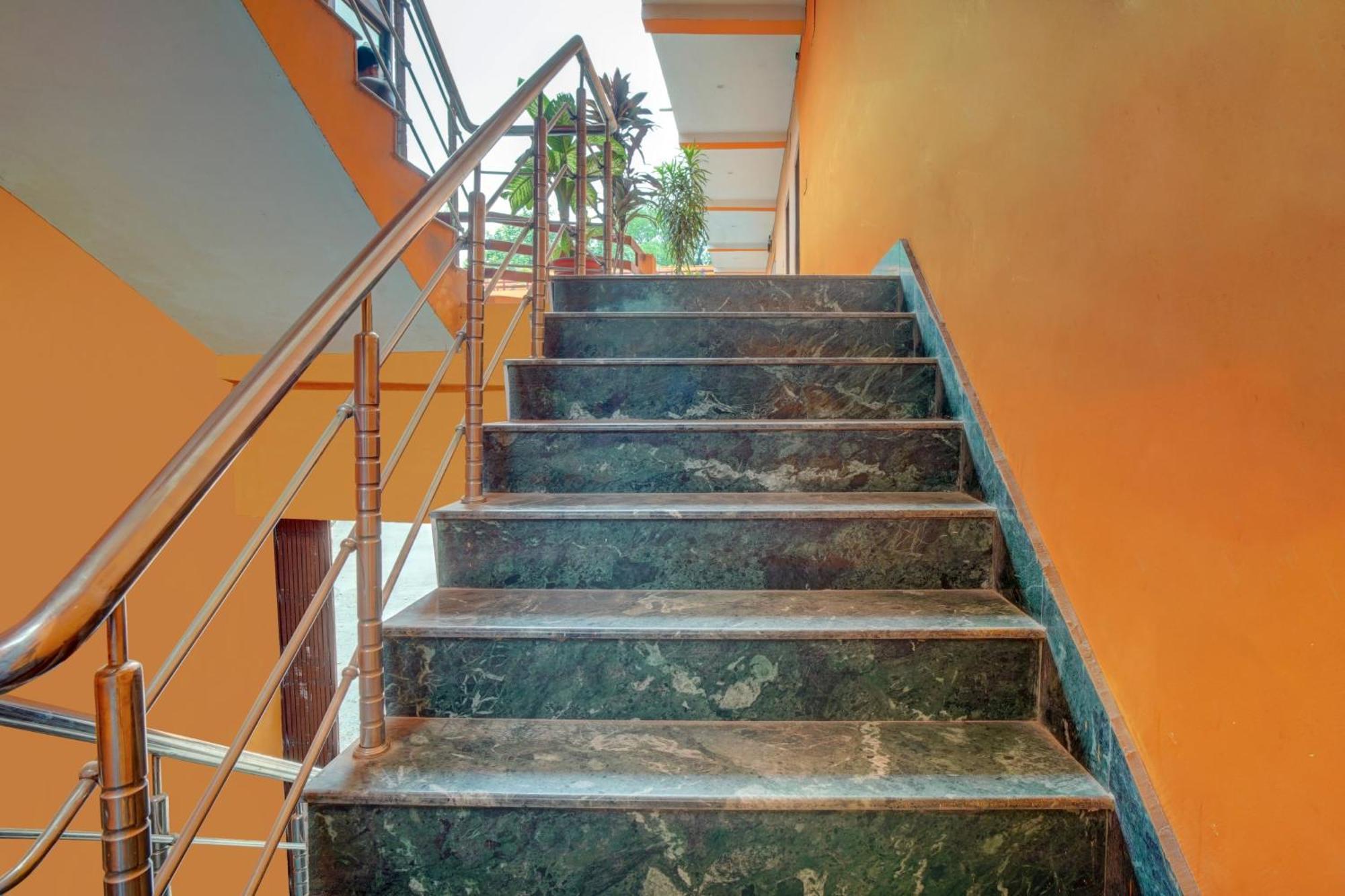 Oyo Flagship 81389 Hotel Siddhi Vinayak Motihari Экстерьер фото